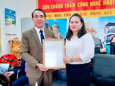 Tổng Giám Đốc trao quyết định bổ nhiệm cho Phó TGĐ